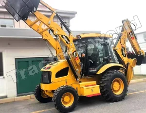 Massive 420 Backhoe loader In Gambia